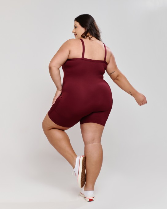 Macaquinho Basic Motion Plus Size Valentino