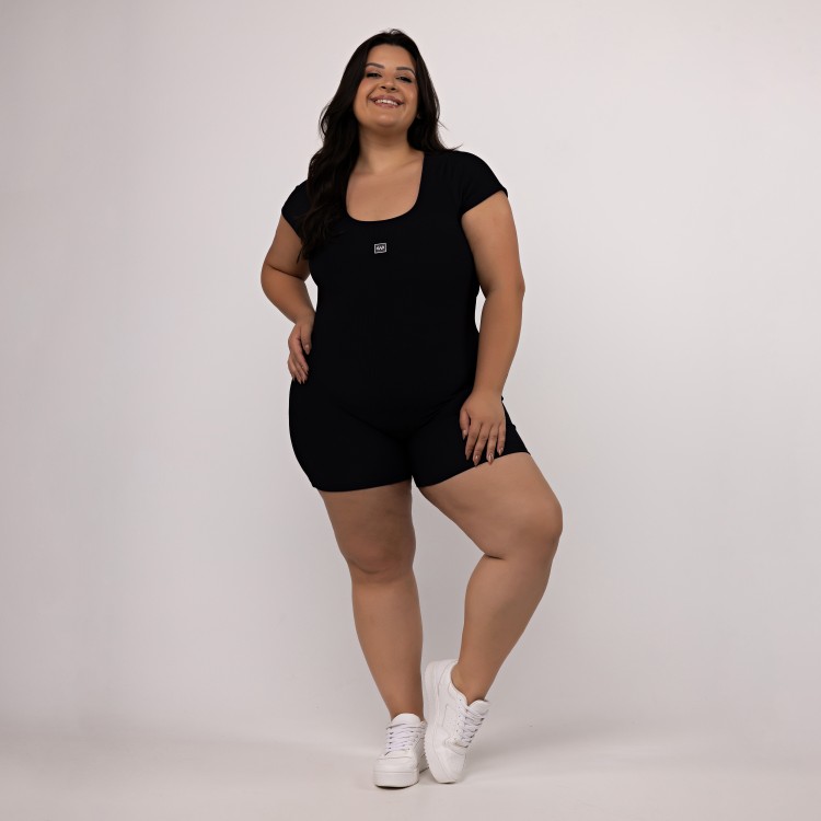 Macaquinho Canelado Manguinha Plus Size