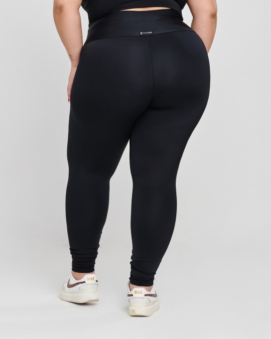 Calça Básica Plus Size Preto