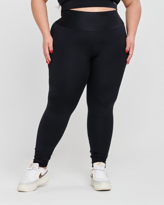 Calça Básica Plus Size Preto