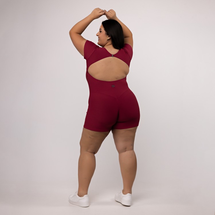 Macaquinho Canelado Manguinha Plus Size