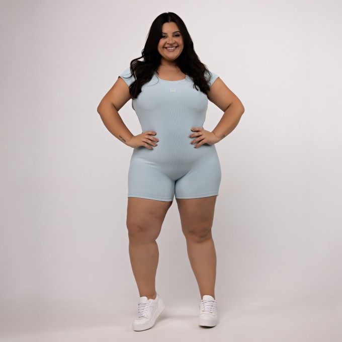 Macaquinho Canelado Manguinha Plus Size
